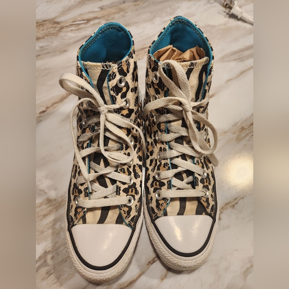 Converse Women's Leopard Print High-Top Sneakers - Picture 10 of 10